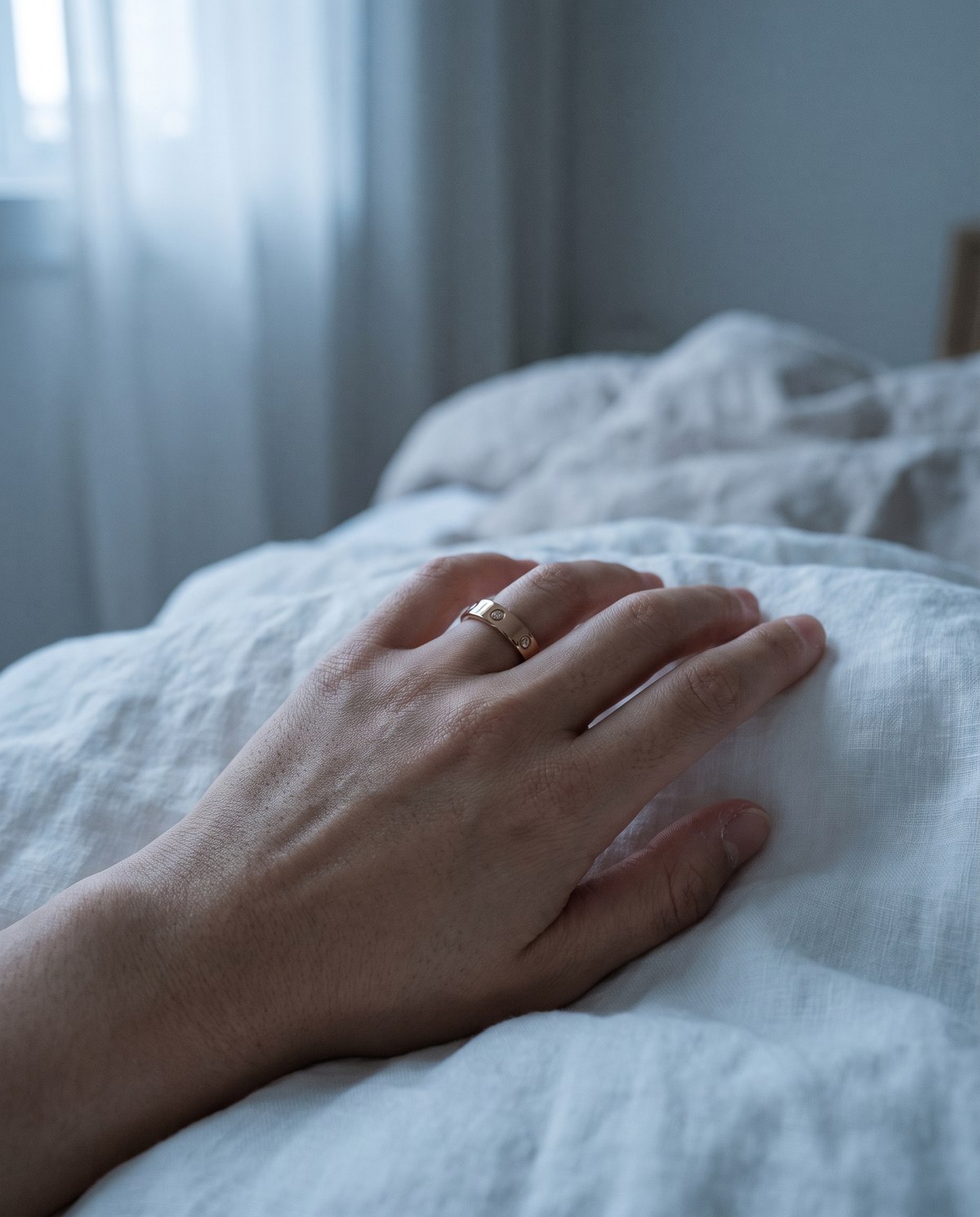 Sleeping while wearing the LuxenX ring